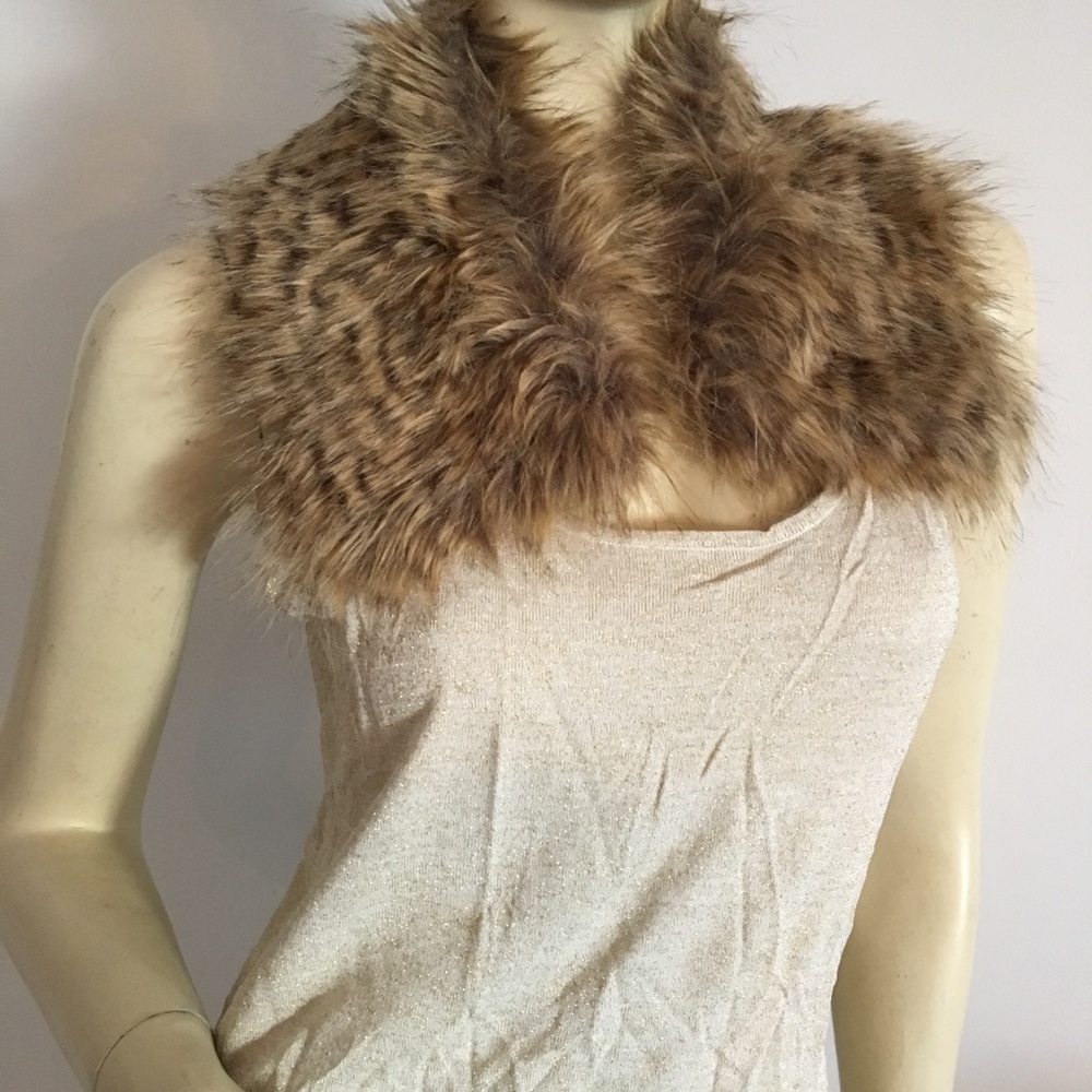 shimmery gold tunic tank top with scoop neck - Picture 5 of 8